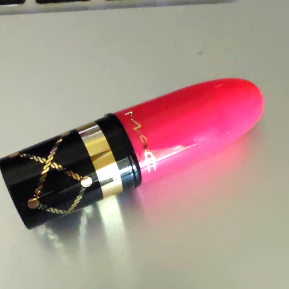 MAC lipstick in rebel